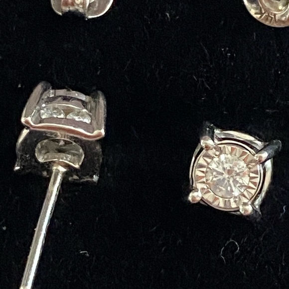 Diamond studs in 14k white gold - Picture 2 of 11